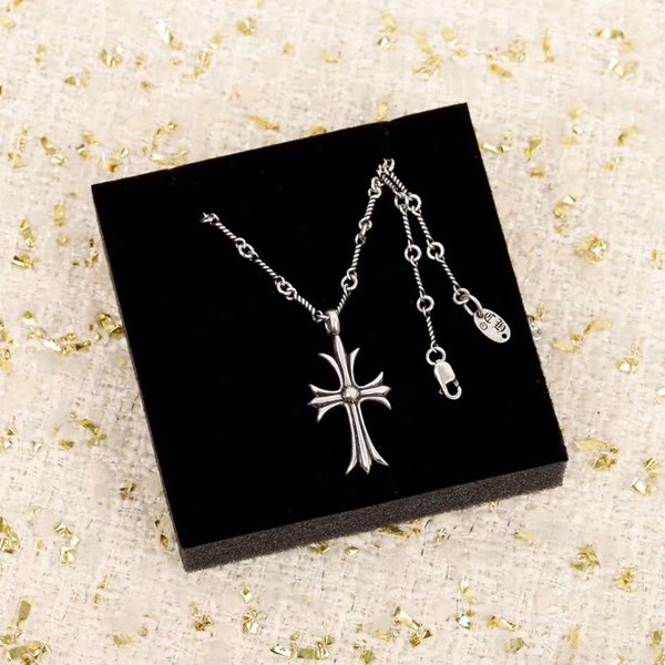 replica,repliche,fake,1:1,earrings,bracelet,ring,jewelry Collana Croce Cuori Cromati