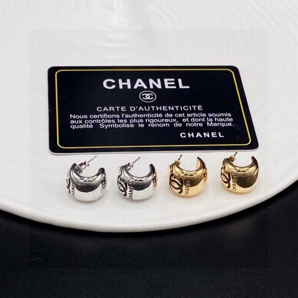 Orecchini piccoli Chanel doppia C