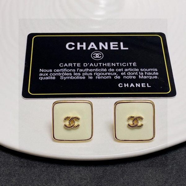 Orecchini doppia C Chanel