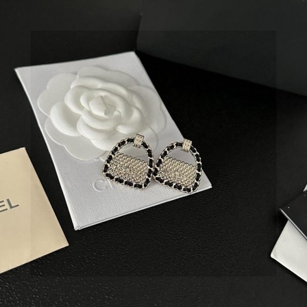 Orecchini doppia C Chanel