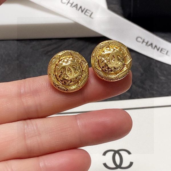 Orecchini Chanel di seconda mano
