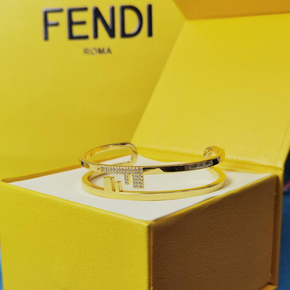 replica,repliche,fake,1:1,earrings,bracelet,ring,jewelry Bracciale Fendi