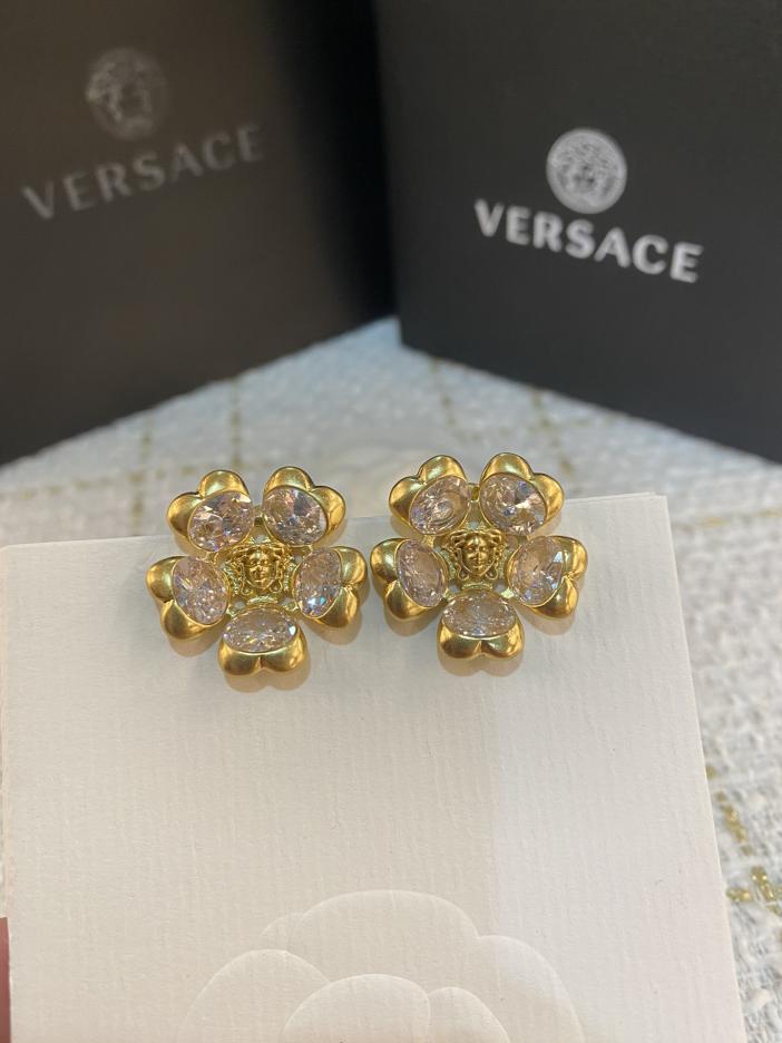 replica,repliche,fake,1:1,earrings,bracelet,ring,jewelry Ultimi orecchini Versace