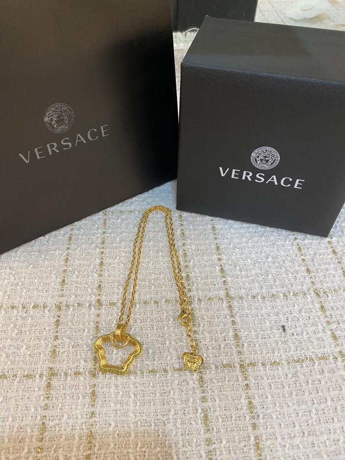 replica,repliche,fake,1:1,earrings,bracelet,ring,jewelry Ultima catena di prodotti Versace