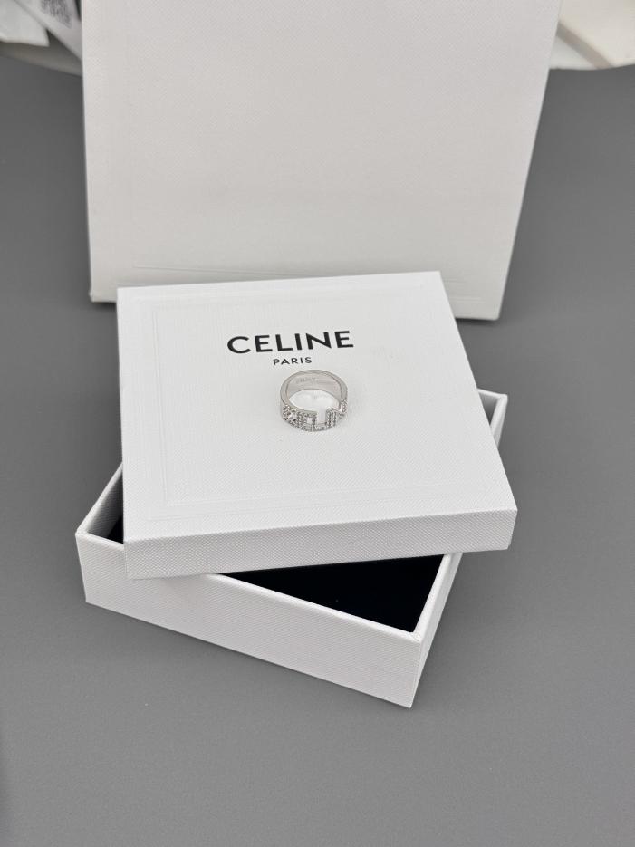 replica,repliche,fake,1:1,earrings,bracelet,ring,jewelry Anello con diamanti monogramma Celine