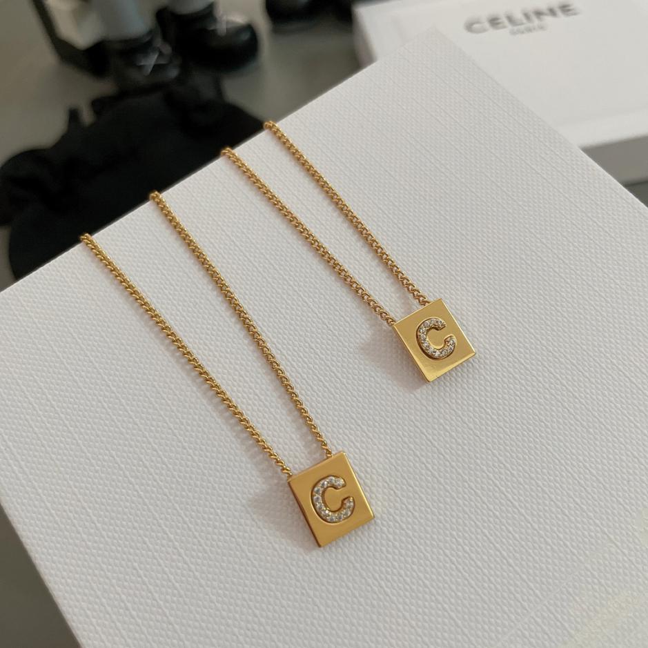 replica,repliche,fake,1:1,earrings,bracelet,ring,jewelry Collana in edizione limitata con lettera di strass Celine!