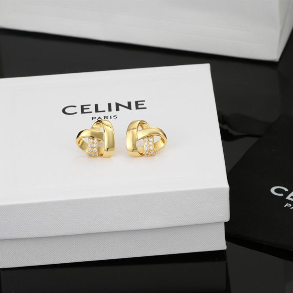 Nuovi orecchini Celine a forma di cuore