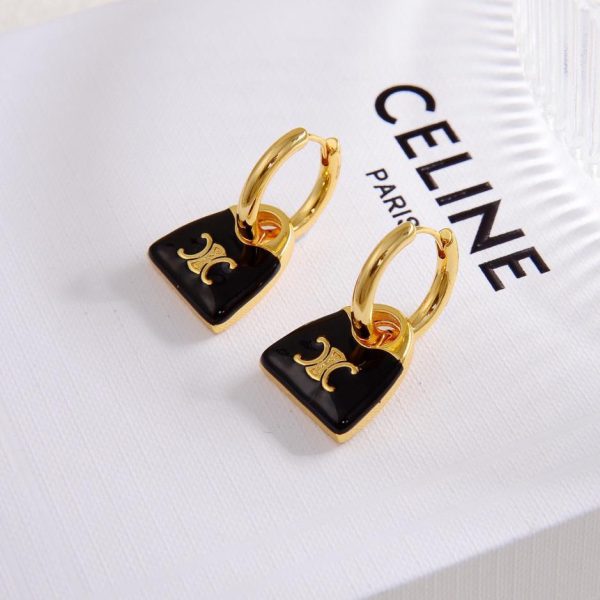 Nuovi orecchini Celine