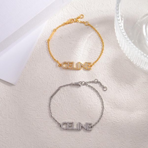 Nuova catena di prodotti Celine