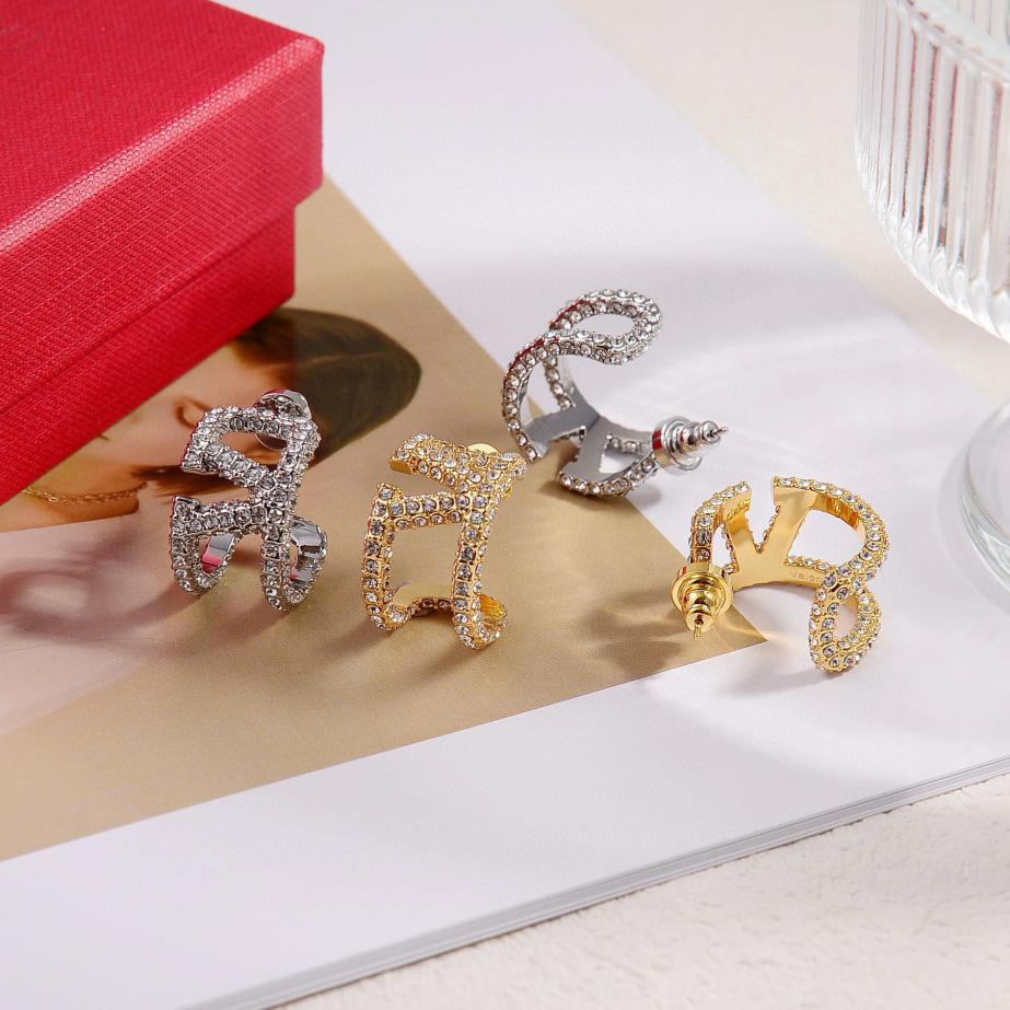 replica,repliche,fake,1:1,earrings,bracelet,ring,jewelry Nuovi orecchini Valentino