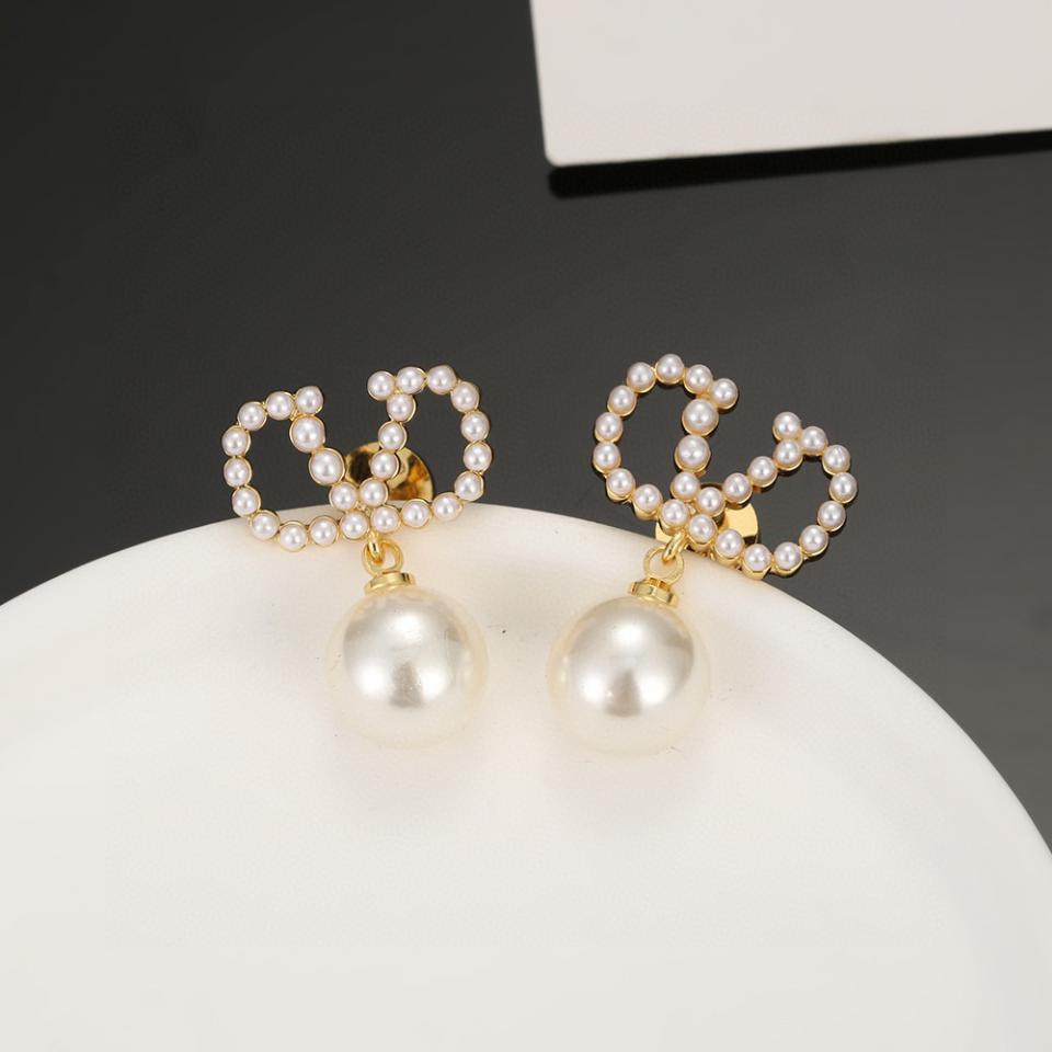 replica,repliche,fake,1:1,earrings,bracelet,ring,jewelry Orecchini con perle Valentino