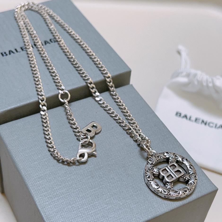 replica,repliche,fake,1:1,earrings,bracelet,ring,jewelry Nuova collana Balenciaga