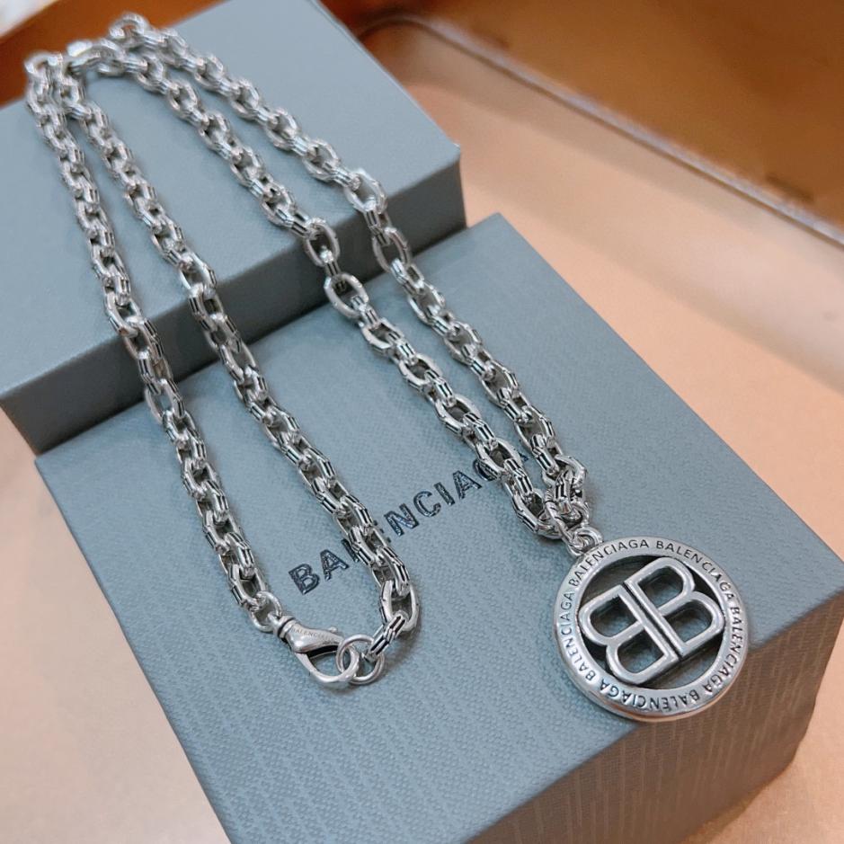 replica,repliche,fake,1:1,earrings,bracelet,ring,jewelry Nuova collana Balenciaga