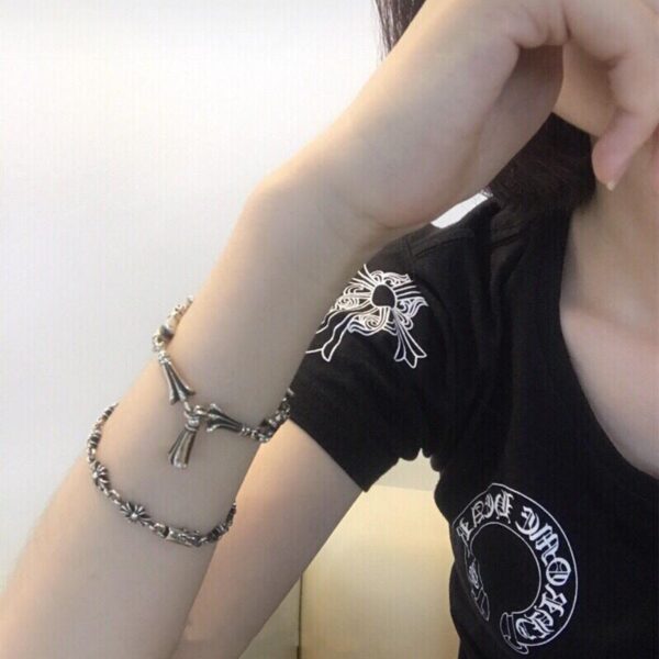Bracciale a croce con fibbia Cuori cromati