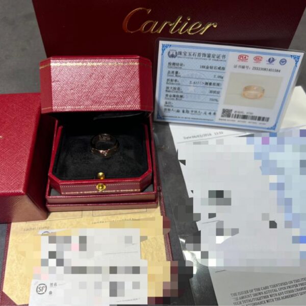 replica,repliche,fake,1:1,earrings,bracelet,ring,jewelry Consegna Real Shot Cartier versione ampia con un anello di diamanti (A156)