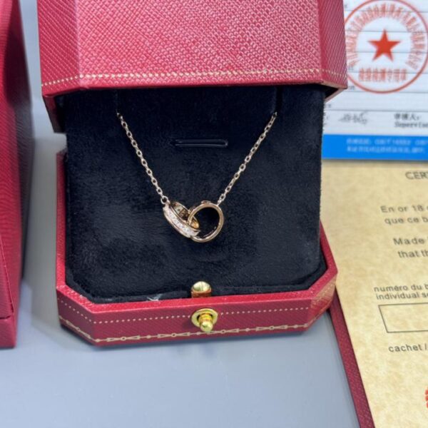 replica,repliche,fake,1:1,earrings,bracelet,ring,jewelry Foto reali della consegna, doppio anello personalizzato Cartier Love in oro 18 carati con collana di diamanti (9BE4)