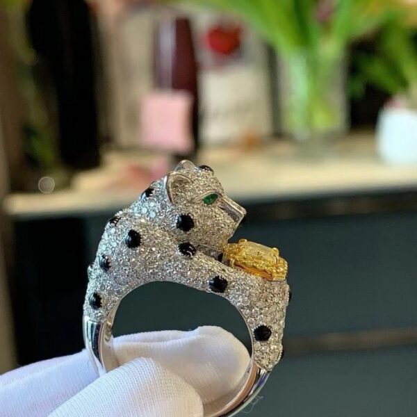 replica,repliche,fake,1:1,earrings,bracelet,ring,jewelry Anello leopardato Cartier personalizzato in oro 18 carati con diamante giallo, decapitazione di un uomo e una donna, così bello (28A2)
