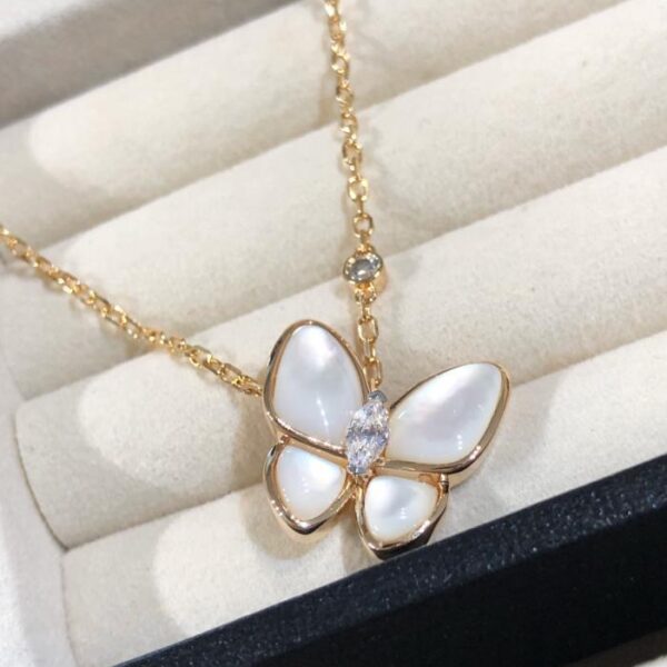 Collana con farfalla in conchiglia bianca VCA di Van Cleef & Arpels (G078S)